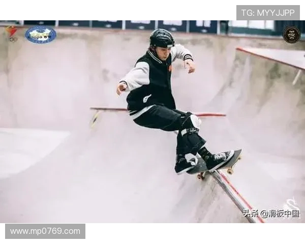 南京街舞队在滑板精英赛中以98分稳居积分榜首位