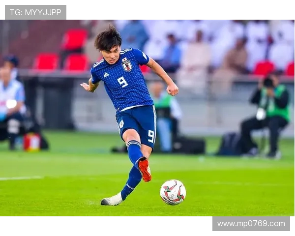 京多安的足球之路：从青训新星到世界顶级中场的辉煌历程