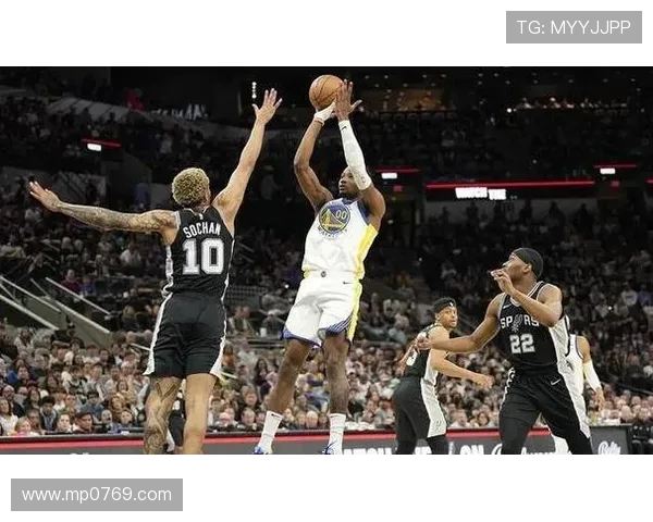 勇士与马刺精彩对决录像回顾10月26日比赛全程分析与亮点集锦 勇士与马刺精彩对决录像回顾10月26日比赛全程分析与亮点集锦