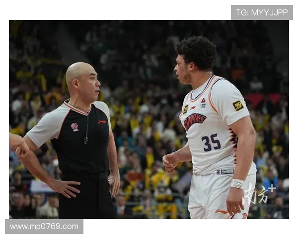 广东队与北控队激战25轮争夺季后赛席位的关键对决