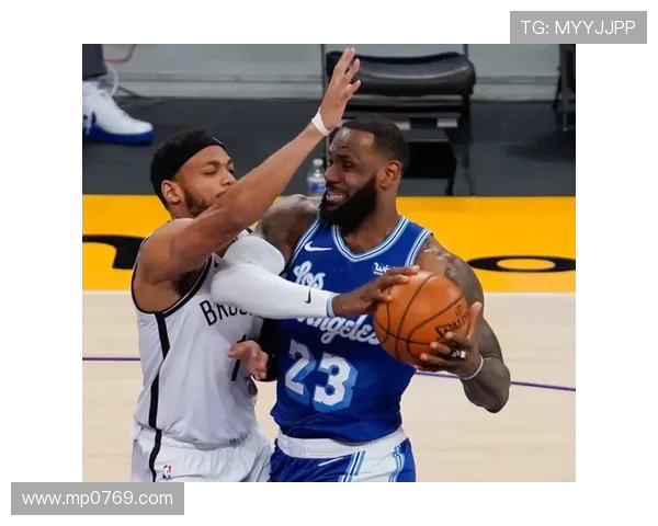 新赛季篮网与湖人强强对决谁将赢得开季首战的胜利