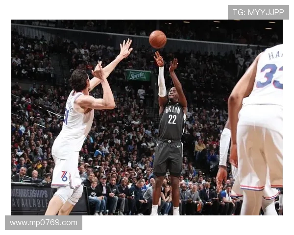 篮网与森林狼激战正酣球星对决引发球迷热议与期待 篮网与森林狼激战正酣球星对决引发球迷热议与期待