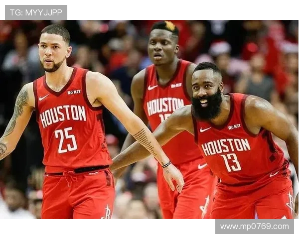 成都篮球队技术争议引发热议球迷与专家各执己见探讨战术与规则